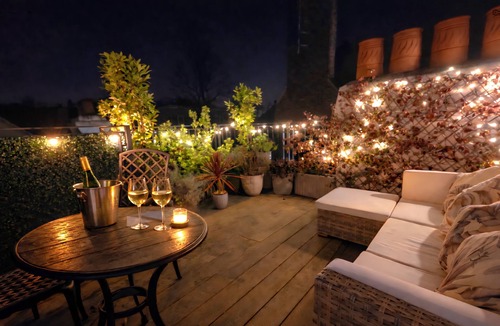 Hillrise Apartment | Highgate 2-Bed Apartment | Sunny Roof Terrace | Sleeps 5