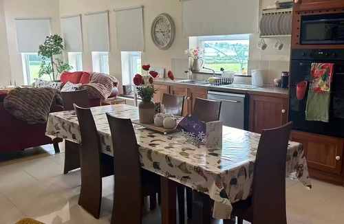 Milltown House | Hilltop House Tuam