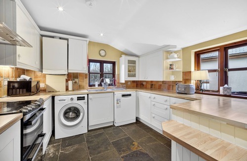 Trowbridge House | Historic 2-Bed Home in a 17th-Century Farmhouse