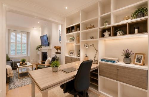 Warwick Villa | Historic Joseph Conrad House in Heart of London!