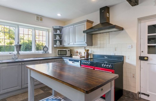Burnham House | Historically Charming Home with Large Garden- Pass the Keys