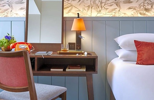 Athlone Hotel | Hodson Bay Hotel
