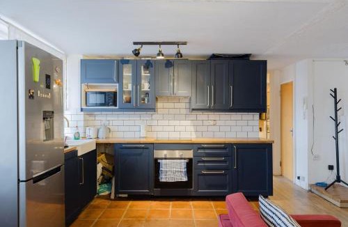 Shadwell Apartment | Homely 1BD Flat by the River Thames Shadwell