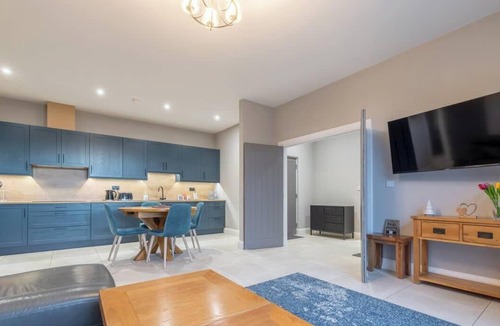 Hillsborough Apartment | Homestead Hillsborough, 3-Bed Apt Sleeps 5