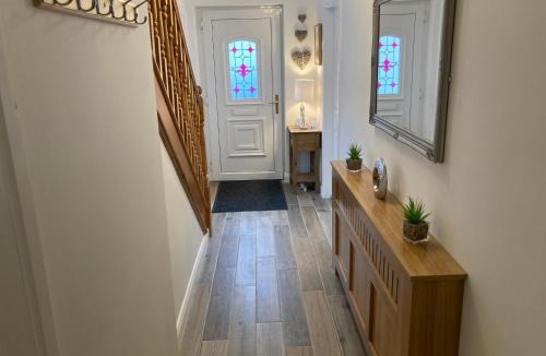 Portrush House | Hopefield Premium Holiday Home Portrush Sleeps 10 4 bedrooms
