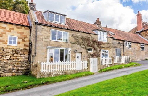Ainthorpe House | Idyllic retreat with log burner near Danby Castle