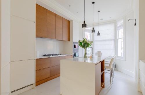 Addison House | Impeccably Designed 5BD Family Home in West London