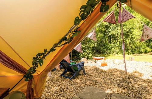 Penwood Cottage | JUNGLE BELL TENT, pet friendly in Hollington, Hampshire