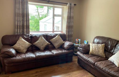 Enniskillen House | Ketty's Cottage