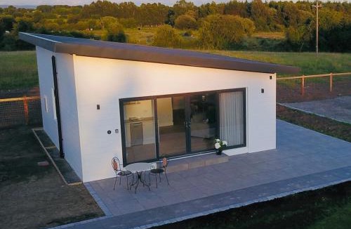 Knockaderry Cross Roads Apartment | Kildare Holiday Apartments No 2