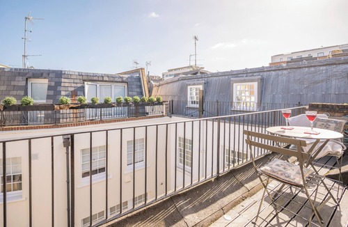 Knightsbridge Apartment | KINGHTSBRIDGE HOUSE IN PRIVATE ROAD =SLEEPS 4/5 - Early C/in if avail -