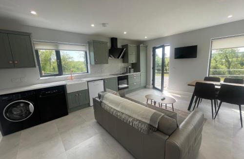 Kilfenora Bed & Breakfast | Lakeside lodge