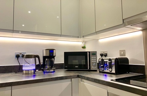 St Luke's Apartment | Large 2 Bedroom Central London Luxury Flat