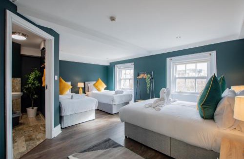 City Centre Dublin House | Large Group House -Temple Bar 2 Min