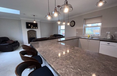 County Galway House | Large Modern Cottage, near the Medieval town of Athenry, Co Galway