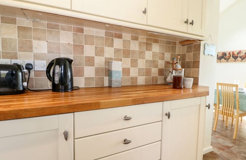 North Gorley Cottage | LARKRISE, pet friendly, character holiday cottage in Fordingbridge