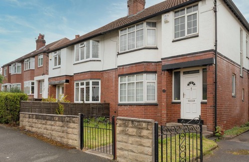 Headingley House | Leeds Super Spacious House