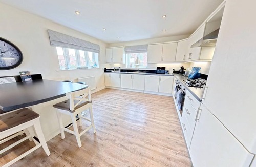 Filey Cottage | Len's Sandy Collection - 3 Cottages that sleeps 16 guests in 8 bedrooms