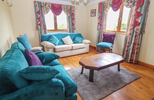 Doonbeg Cottage | LEVALLY HOUSE, family friendly in Doonbeg, County Clare