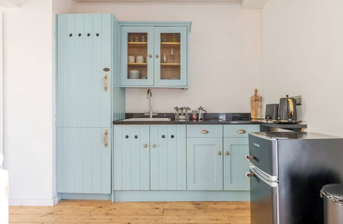 Keynsham Cottage | Lily of the Valley