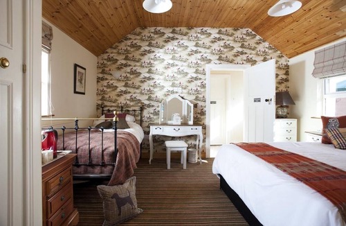 Dromore Bed & Breakfast | Lisnacurran B&B - The Courtyard Room - Hot Tub