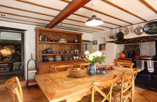 Nant Peris Cottage | LLWYN BEDW, pet friendly, with open fire in Nant Peris