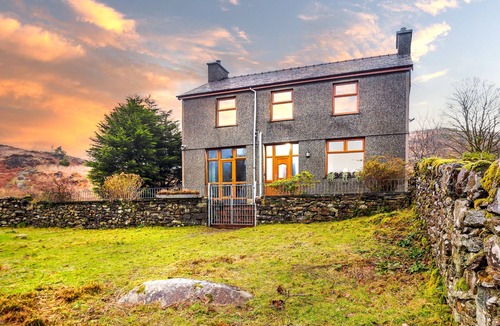 Beddgelert House | Llyndy Isaf - Four Bedroom House, Sleeps 6