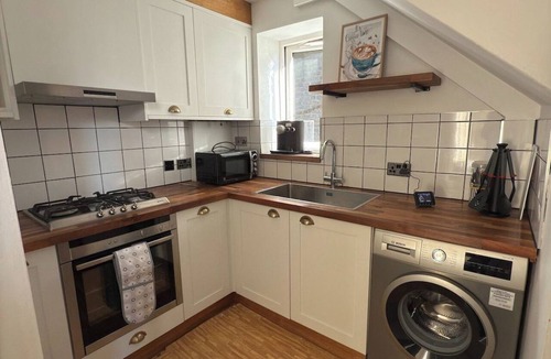 Kilburn Apartment | London 2 bed | Iconic Abbey Road | Zone 2