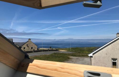 Bundoran Apartment | Lovely 1 bedroom loft with amazing Ocean view