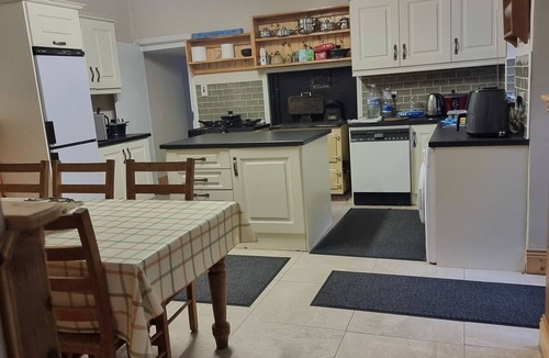Tipperary House | Lovely 5-bedroom house in Tipperary perfect for family and group getaways