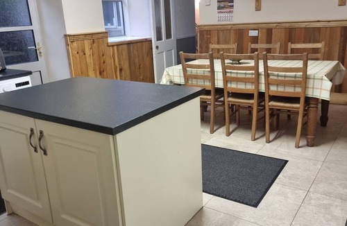 Tipperary House | Lovely 5-bedroom house in Tipperary perfect for family and group getaways
