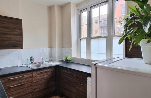 Riverside Apartment | Lovely Flat in Tower Bridge