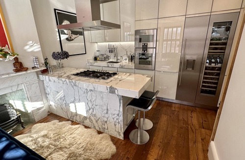 South Hampstead Apartment | Luxury 2 Bed Architect Home Hampstead. Sun Terrace. Gaggenau Kitchen. Cinema