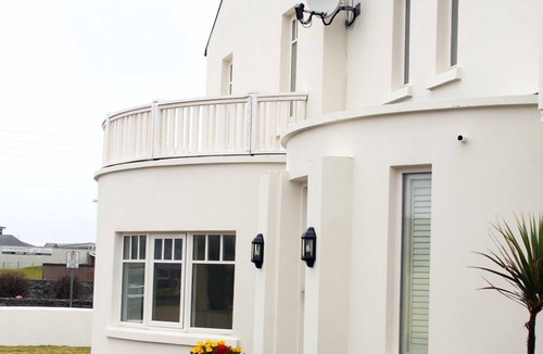 Lahinch House | Luxury 4 bedroomed lodge beside Lahinch Golf Course