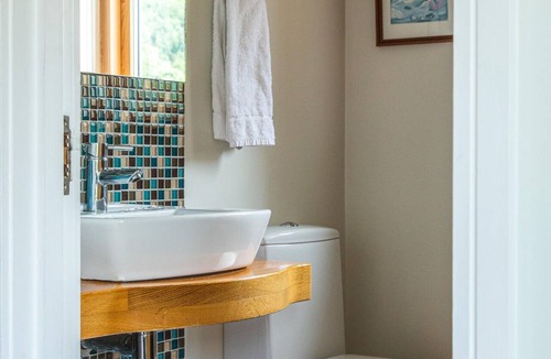 Newcastle Bed & Breakfast | Luxury 4 Star B&B with Stunning Mountain Views