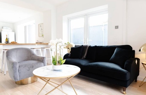 Penylan House | Luxury Boutique 5 bedroom House in Cardiff