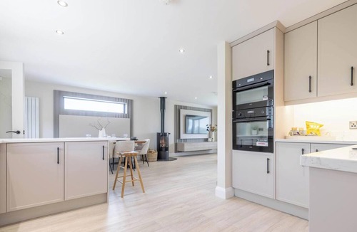 Templepatrick House | Luxury House in Templepatrick I Big Garden I Near Airport & Belfast