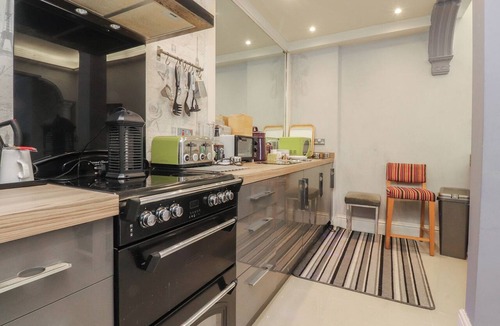 Blackpool Town Center Cottage | LUXURY WINTER GARDENS APARTMENT 2, family friendly in Blackpool