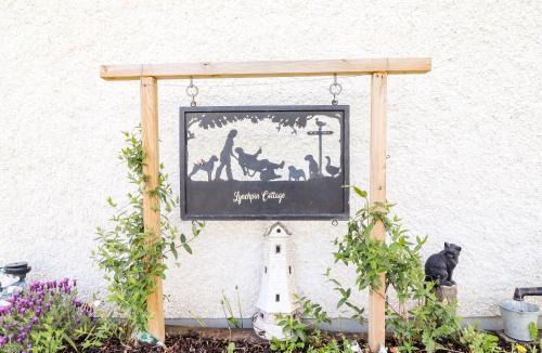 Bruff House | Lynchpin Cottage