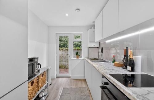 London Borough of Bromley Apartment | Madeira 2BR Garden Retreat in Bromley with Street Parking