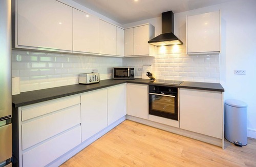 Port Talbot House | Maesteg Road, lovely 5 bedroom house