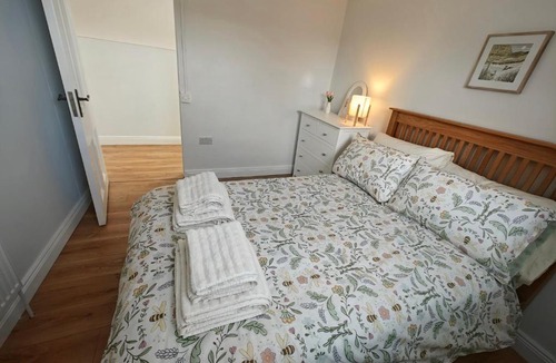Fivemilebourne House | Maggies Cottage