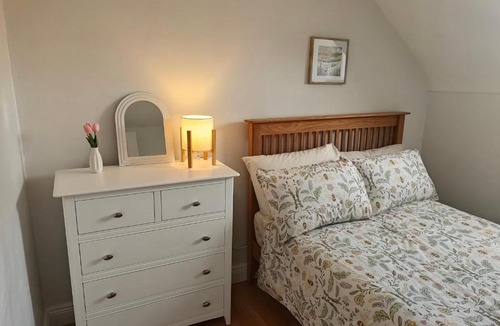 Fivemilebourne House | Maggies Cottage