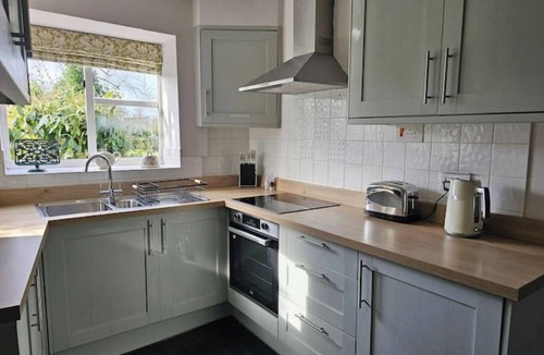 King's Stanley House | Manor Farm Annex with enclosed, private Garden