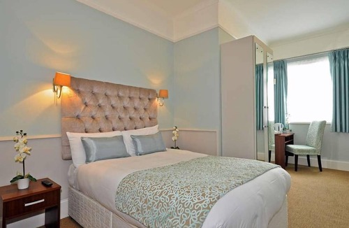 Glasnevin Hotel | Maples House Hotel