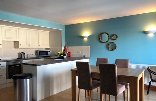 Milford Haven Apartment | Marina Waterfront Apartment - family & pet-friendly near to pubs & beach