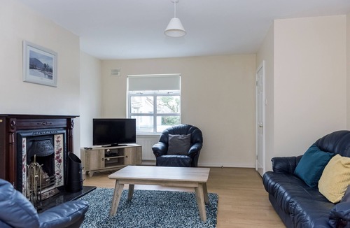 Bundoran House | Marine View Three Bedroom Townhouse