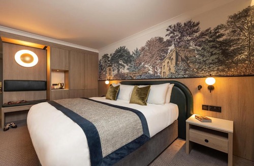 Terryland Hotel | Menlo Park Hotel