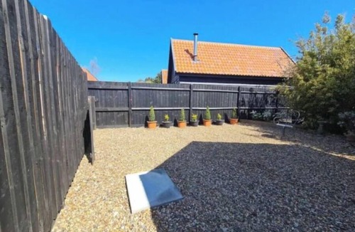 Harleston Cottage | Middletree ideal modern cottage pet friendly