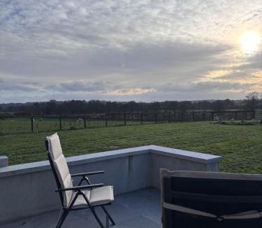 Knockaderry Cross Roads Apartment | Moate View Lodge